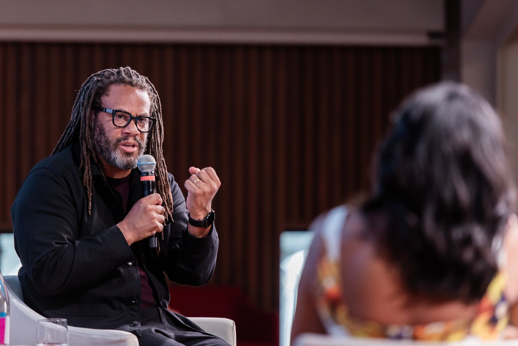 Franklin Leonard in conversation on stage in Venice